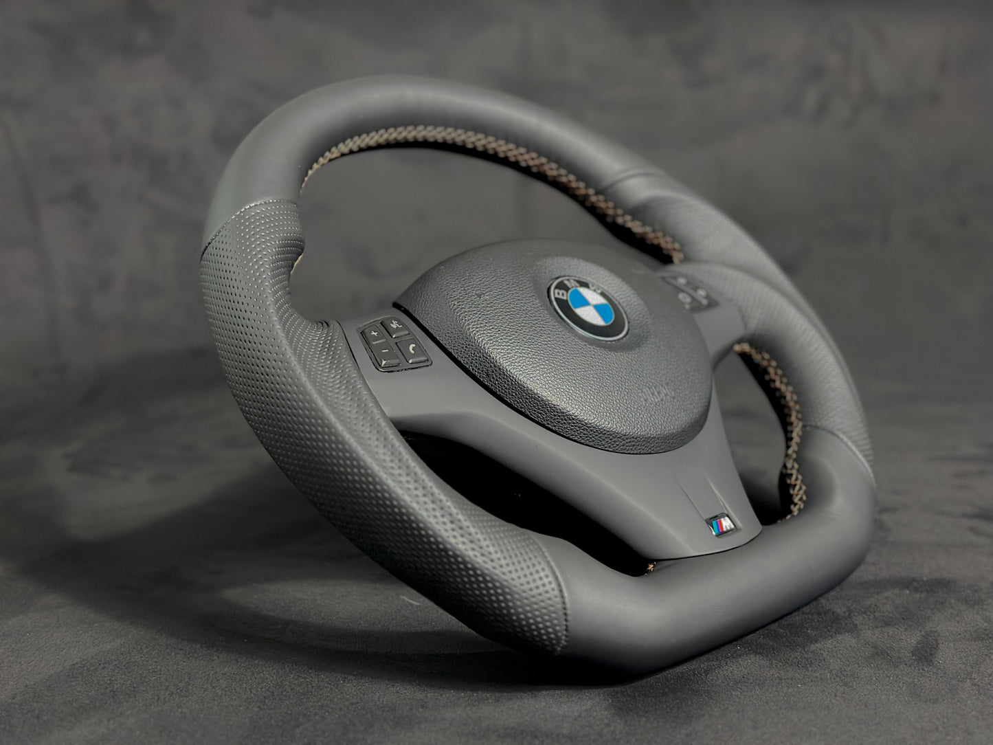 BMW E9x E8x Steering Wheel Napa/Perforated Leather