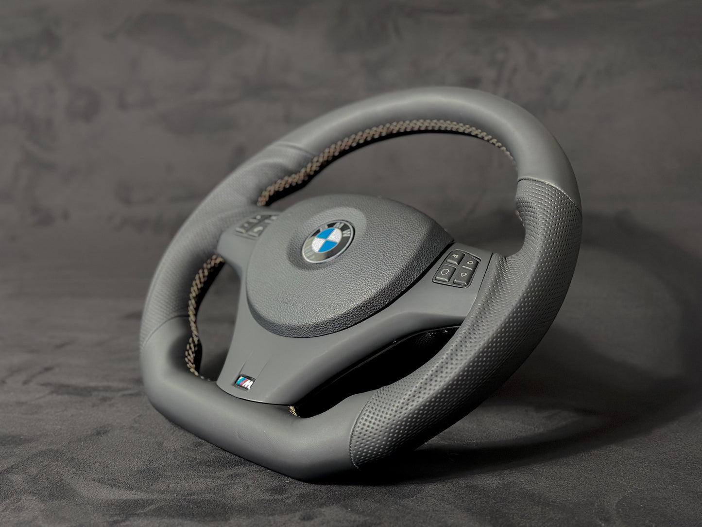 BMW E9x E8x Steering Wheel Napa/Perforated Leather